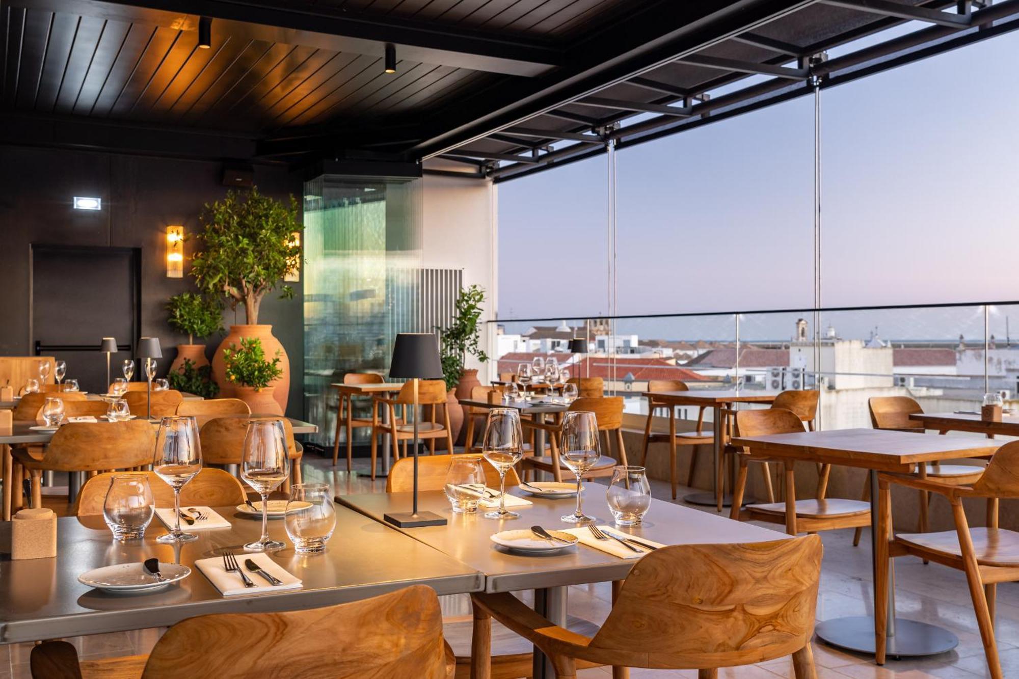 3Hb Faro Hotel Kültér fotó The restaurant